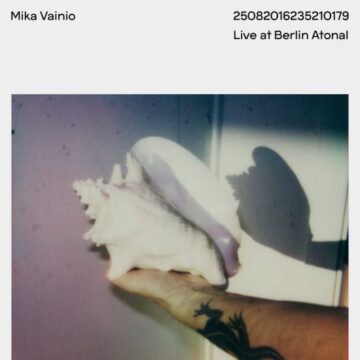 Mika Vainio - Live at Berlin Atonal 25082016235210179