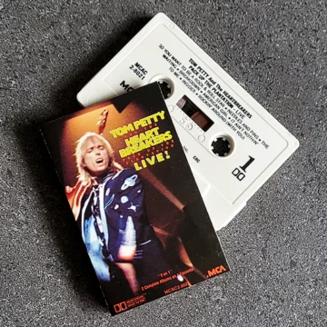 Tom Petty And The Heartbreakers - Back Up The Plantation Live!