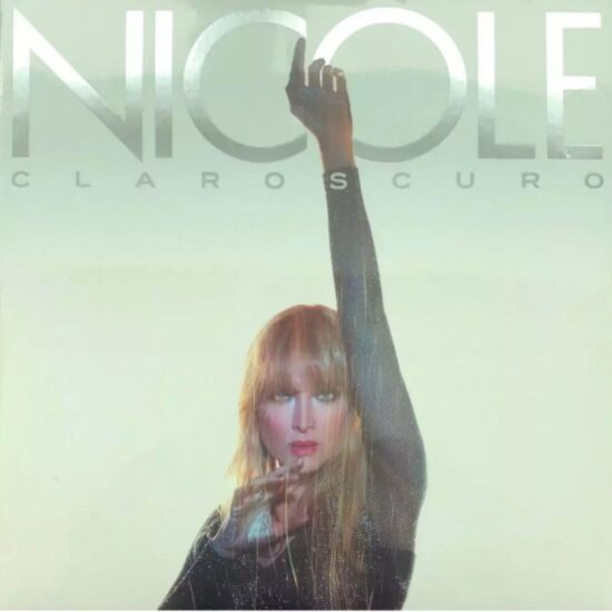 Nicole - Claroscuro