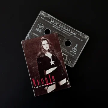 Nicole - Esperando Nada